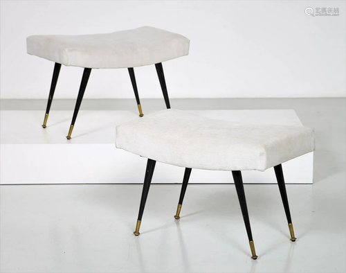 MANIFATTURA ITALIANA Pair of stools (2).