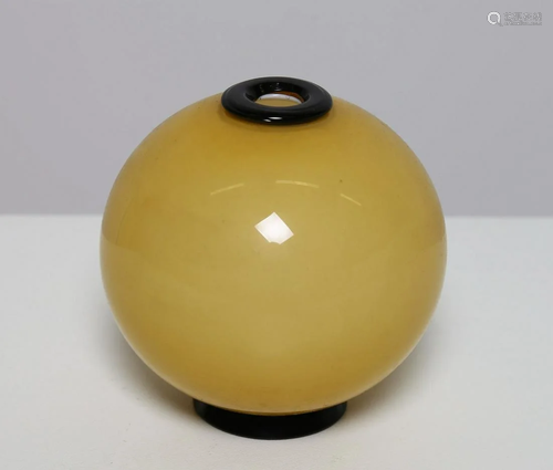 CARLO SCARPA (Attributed to.) Small vase.