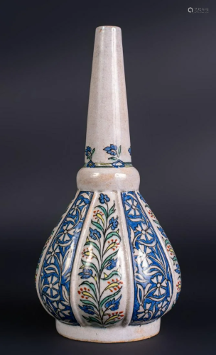 Arte Islamica A Kutahya style pottery rose water