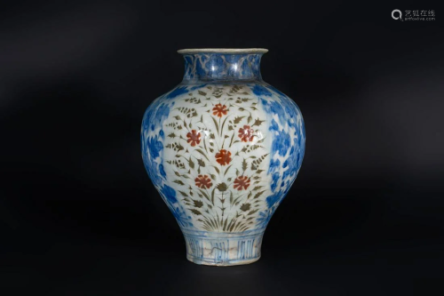 Arte Islamica A Safavid Kirman pottery vase Iran, 17th