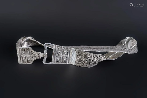 Arte Indiana A large silver belt Southern India,