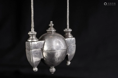 Arte Indiana A silver Lingam holder pendant Northern