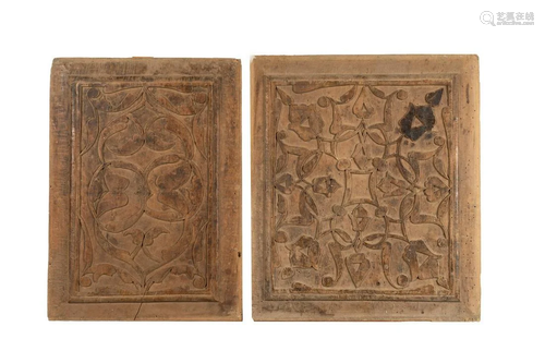 Arte Islamica Two wooden panels carved with …