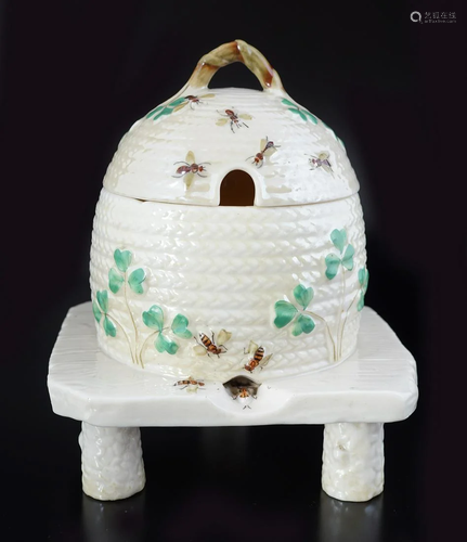 1ST PERIOD BELLEEK LIDDED HONEY POT