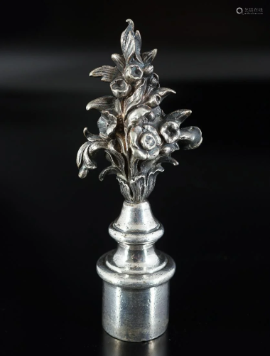 SILVER FLORAL FINIAL,