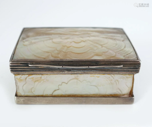 MOTHER O'PEARL AND SILVER CASED SNUFF BOX