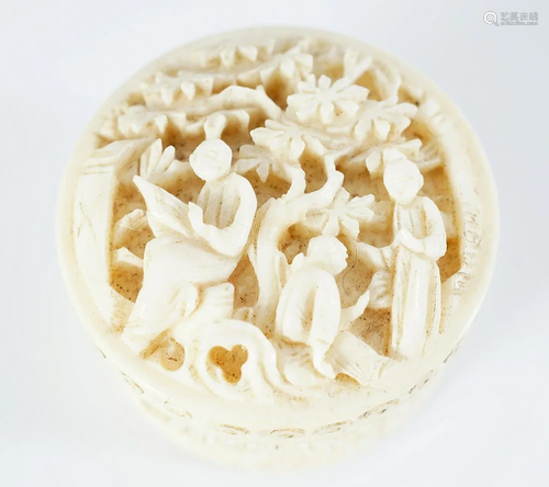 CHINESE QING IVORY BOX AND COVER