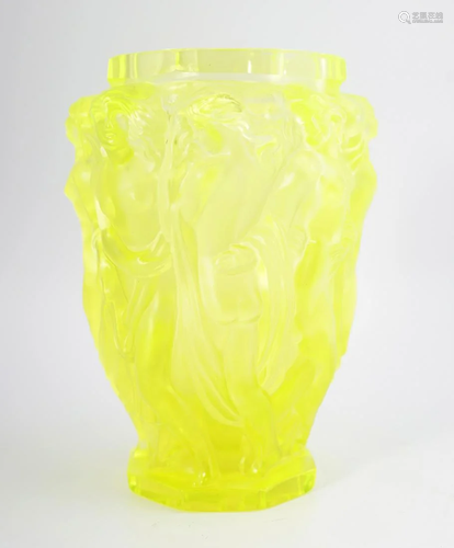 HALAMA CRYSTAL TINTED ART GLASS VASE