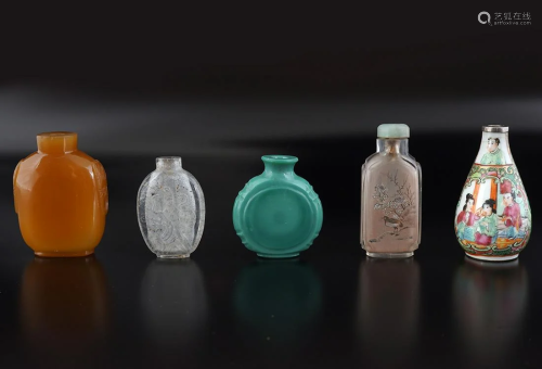 ASSORTED CHINESE SNUFF BOTTLES (9)