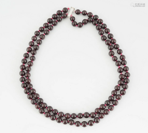 DOUBLE-STRUNG BEADED NECKLACE
