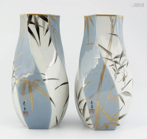 PAIR OF EARLY 20TH-CENTURY JAPANESE VASES