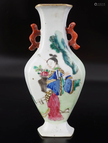 CHINESE QING FAMILLE ROSE WALL VASE