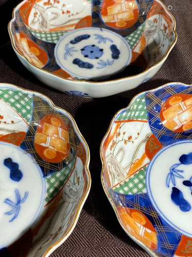 Japanese Imari Porcelain Bowls - Set of Five