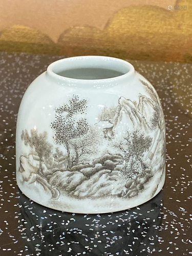 Chinese Porcelain Scholar Water Pot with Lands…