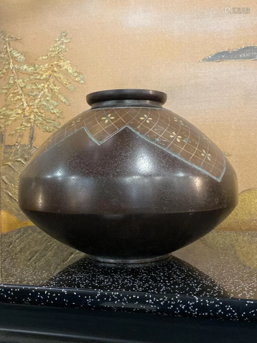 Japanese Broze Vase with Godl Silver Inlay - Modern