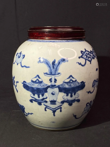 Chinese Blue White Porcelain Jar with Wood Cover