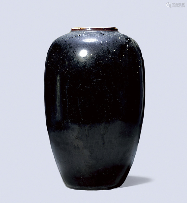清乌金釉瓶大清康熙年制款