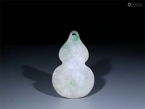 A Jadeite Gourd Pendant(With the Meaning of Good Luck)
