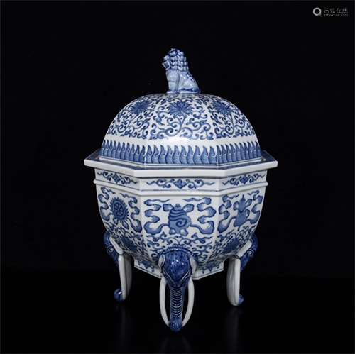 A Chinese Blue and White Porcelain Incense Burner with Cover