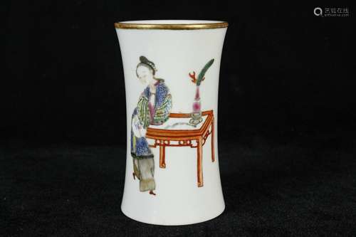 A Chinese Famille-Rose Porcelain Brush Pot