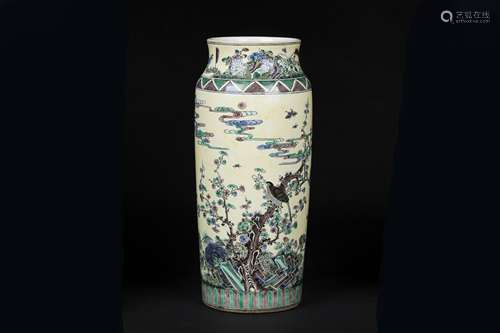 A Chinese Wu-Cai Glazed Porcelain Vase