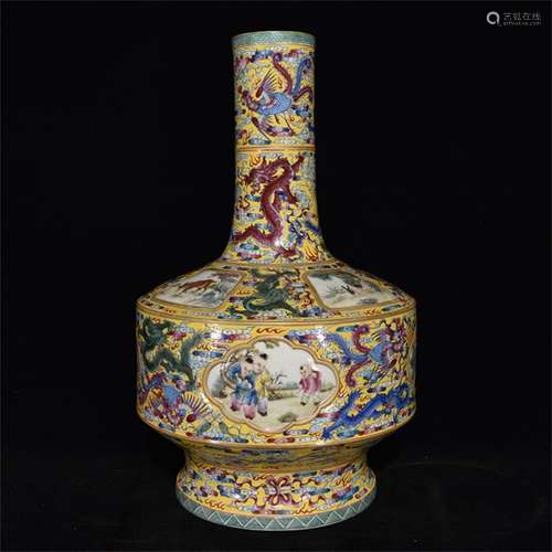 A Chinese Famille-Rose Porcelain Vase