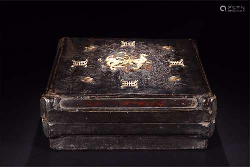 A Chinese Carved Shoushan Box with Cover 