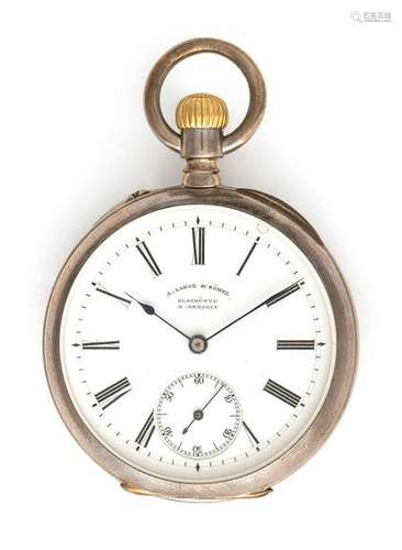 Small silver pocket watch. A. Lange & Söhne Glashütte B. Dresden 14686, c. 1883. D. 5 cm. Signed on dial and movement. Smooth housing. Enamel dial, rest., with roman hours and small second. Blued steel hands. Gold-plated Glashütte 3/4 plate movement with anchor escapement, compensation balance and Breguet hairspring. Gold anchor and escape wheel. Rest. Erg. provenance: important southern German watch collection in longstanding private ownership. Acquired in March 1979 in the auction house Klöter/Dätzingen, auction 18.