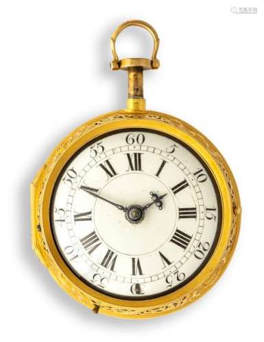 Golden sack watch with repetition striking mechanism and over case. Jaque Mercier, probably Amsterdam around 1690. D. 4.5 cm. Signed Jaque Mercier on dust cover and work. Small, spherical gold watch case with flat back and wide, open-worked wall in very fine finish. Gold over case in beautiful drift work. Enamel dial with Roman hours and Arabic numerals. Steel hands. Gilded movement with appropriate decoration. Spindle gear with chain/worm gear. Quarter-hour repetition. Silver dust lid. Rest. Provenance: Important South German watch collection in longstanding private ownership. Acquired in May 1970 in the Galerie Koller/Zurich auction 22. Cf. G. H. Baillie, Watchmakers & Clockmakers of the World, Volume 1, p. 217 Jaque Maercier had to leave Paris as a Huguenot after 1685; in 1687 he was mentioned in Amsterdam