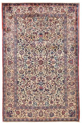 White-ground keschan. Central Persia, circa 1940. 209 x 135 cm. Both the inner field and the framing main border have a white ground and contribute to the light and attractive character of the knotting. Counterpart of the previous Keschan. Overall well preserved, minim. rep.