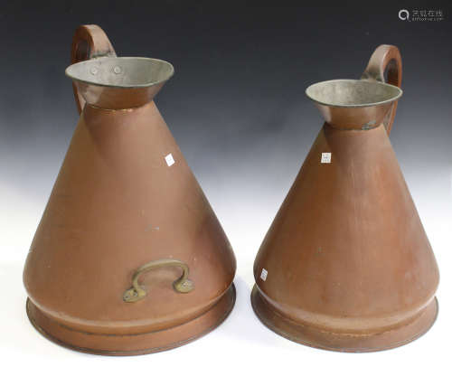 An early 20th century copper 4 gallon 'haystack' measure, height 47cm, together with a matching 3