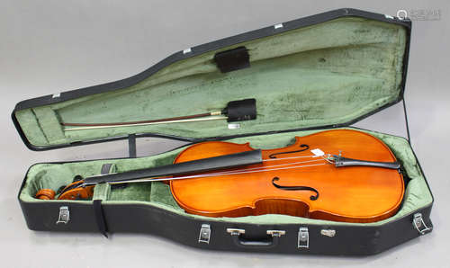 A cello, bearing interior label detailed 'Atelier Silvestre et Maucotel Paris 1911', length of