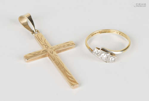 A 9ct gold pendant cross with engraved decoration, length 5cm, and a gold, platinum and diamond