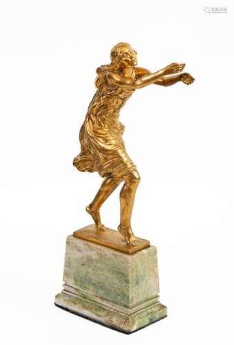 Fernand GYSEN (1879-1943)Young woman running in the windBronze with golden patina on green marble baseSigned on the base and bears the stamp of the Fonderie Nationale des Bronzes, Ancienne Firme J. Petermann, St Gilles-BruxellesH: 31,5 cm (excluding the base)(chips on the base)