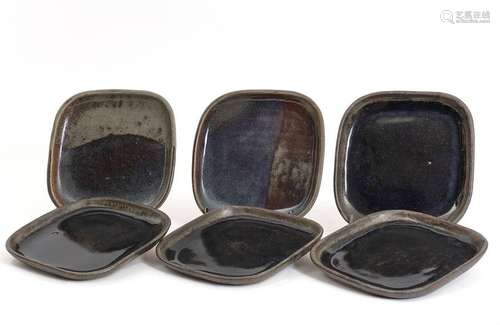 Pierre CULOT (1938-2011)Series of six square plates with rounded corners in darkshades of cloudy ceramic. Hollow 