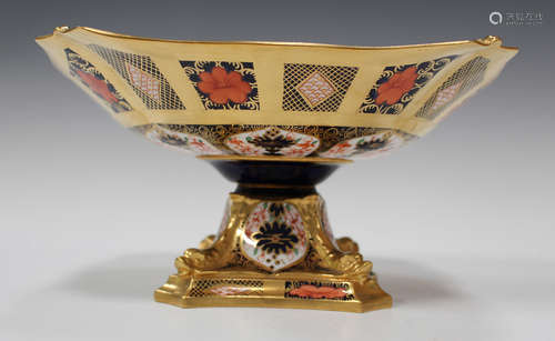 A Royal Crown Derby 1128 Imari pattern Dolphin footed bowl, second half 20th century, raised on a