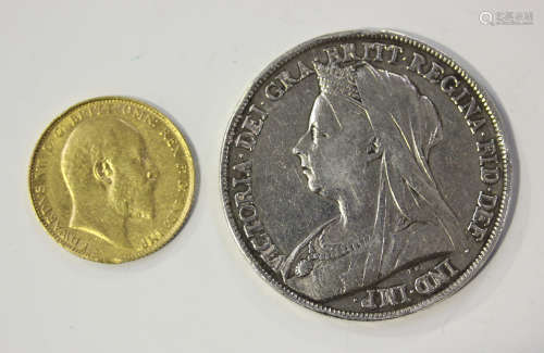 An Edward VII sovereign 1907 and a Victoria Old Head crown 1899.