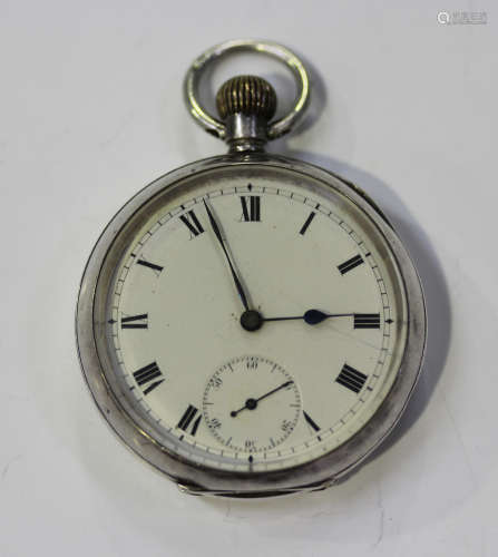 An Omega silver cased keyless wind open-faced gentleman's pocket watch with signed gilt jewelled