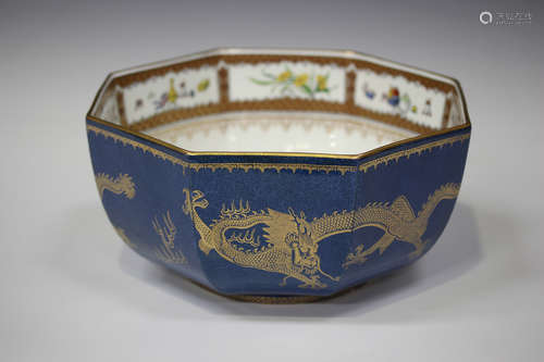 A Wedgwood octagonal pottery bowl, early 20th century, the exterior gilt with dragons against a