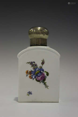 A Continental porcelain Meissen style tea caddy, late 18th century, with 19th century French