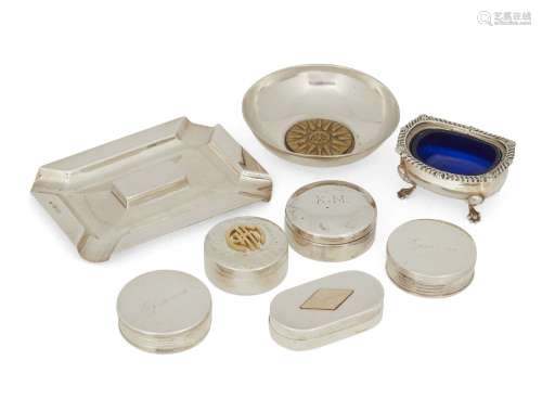 A collection of silver items, comprising: five various silver pill boxes with engraving; a silver
