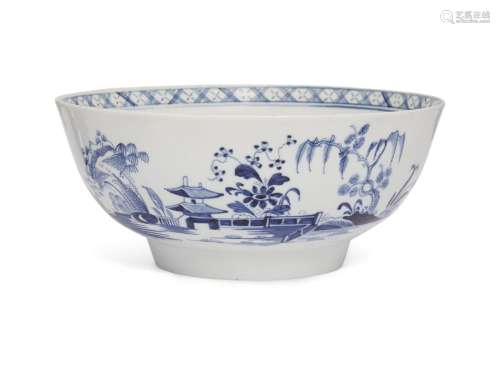 A Worcester blue and white porcelain bowl, 18th century, decorated to the exterior with two
