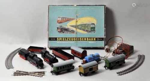Spielzeug-Eisenbahn mit Schienen, VEB Metallwarenfabrik Stadtilm (Thür.), ca. 1980
