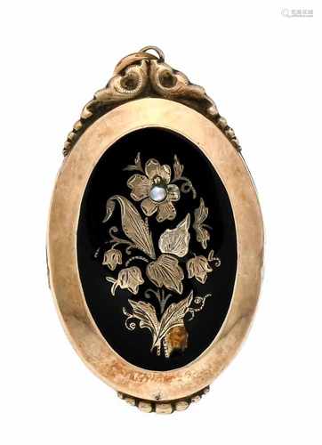 Biedermeier pendant in foam gold, silver on the back around 1900, black enamel with