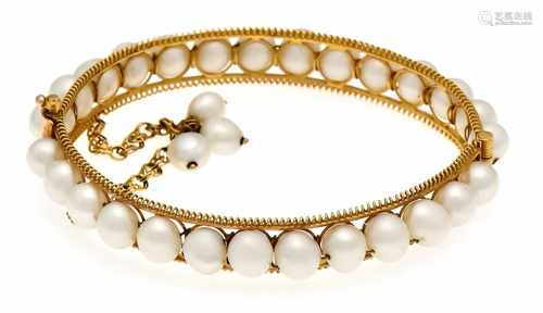 Pearl bracelet GG 680/000 with slightly oval cultured pearls 7.5 - 7.0 mm, buckle with SI