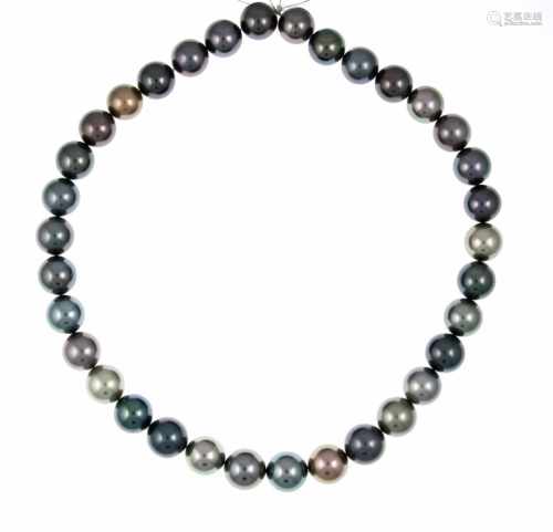 Tahitian strand with 34 excellent dark slightly multicolored Tahitian pearls 12.9 - 11.5