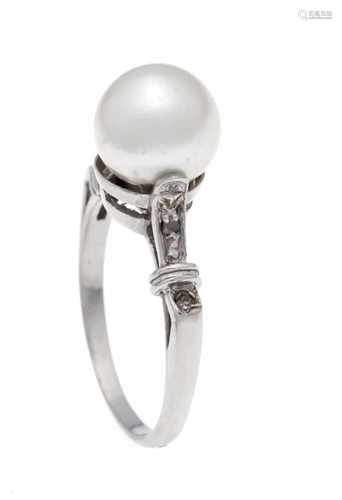 Akoya diamond ring platinum 900/000 with an Akoya pearl 8.5 mm and 2 diamonds, total 0.02