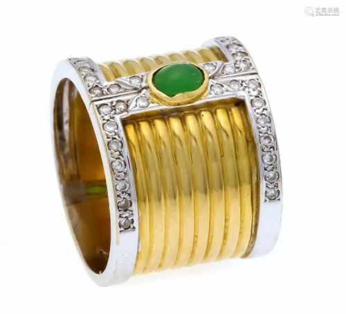 Emerald-brilliant ring GG / WG 750/000 with an oval emerald cabochon 5.3 x 3.8 mm and 36