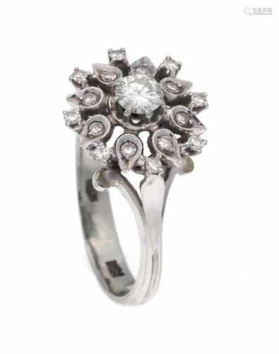 Brilliant ring WG 750/000 with a brilliant 0.23 ct and 16 diamonds, total 0.16 ct W / VS,