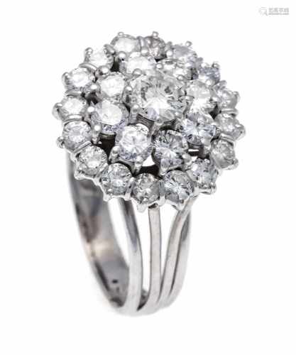 Brilliant ring platinum with a brilliant-cut diamond 0.60 ct and brilliant-cut diamonds,